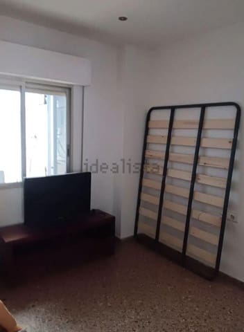 Piso de 4 habitaciones en Alginet en venta con garaje - 135.000 € (Ref: 8857756)