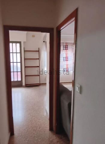 Piso de 4 habitaciones en Alginet en venta con garaje - 135.000 € (Ref: 8857756)