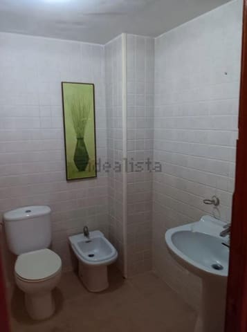 Piso de 4 habitaciones en Alginet en venta con garaje - 135.000 € (Ref: 8857756)