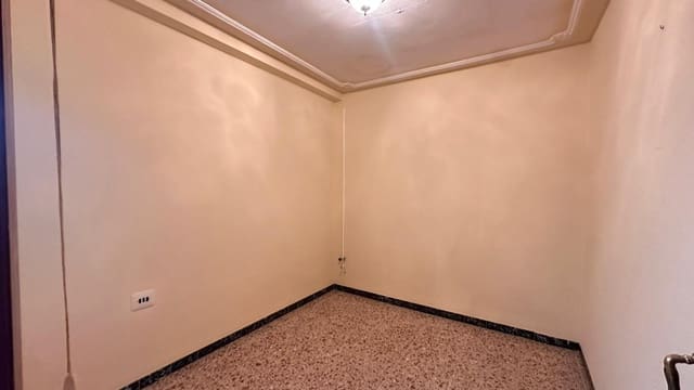 3 bedroom Townhouse for sale in Benifaió - € 185,000 (Ref: 8857758)