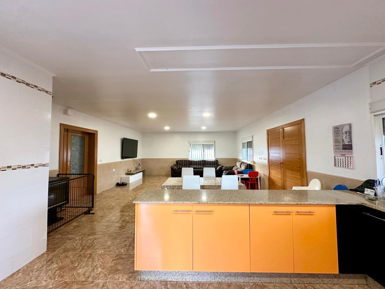 4 soveværelse Villa til salg i Carlet med swimmingpool - € 320.000 (Ref: 8886058)