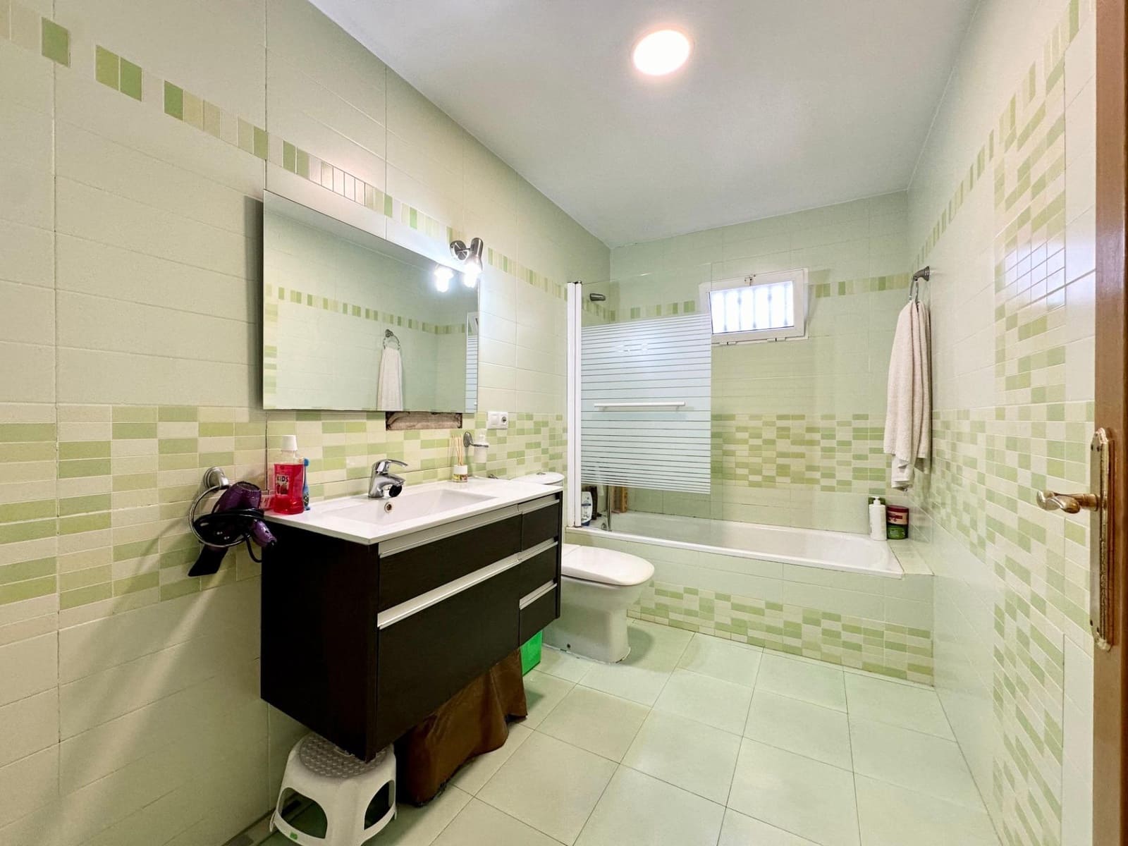 4 soveværelse Villa til salg i Carlet med swimmingpool - € 320.000 (Ref: 8886058)