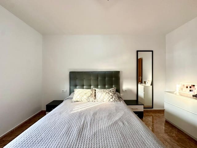 4 bedroom Villa for sale in Carlet with pool - € 320,000 (Ref: 8886058)