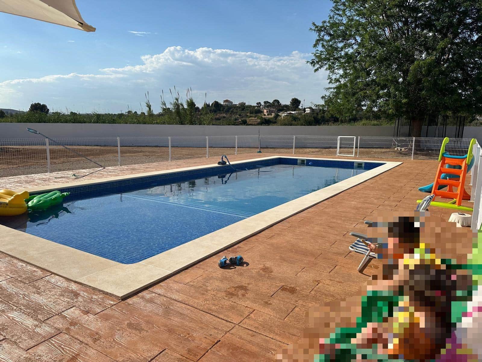 4 soveværelse Villa til salg i Carlet med swimmingpool - € 320.000 (Ref: 8886058)