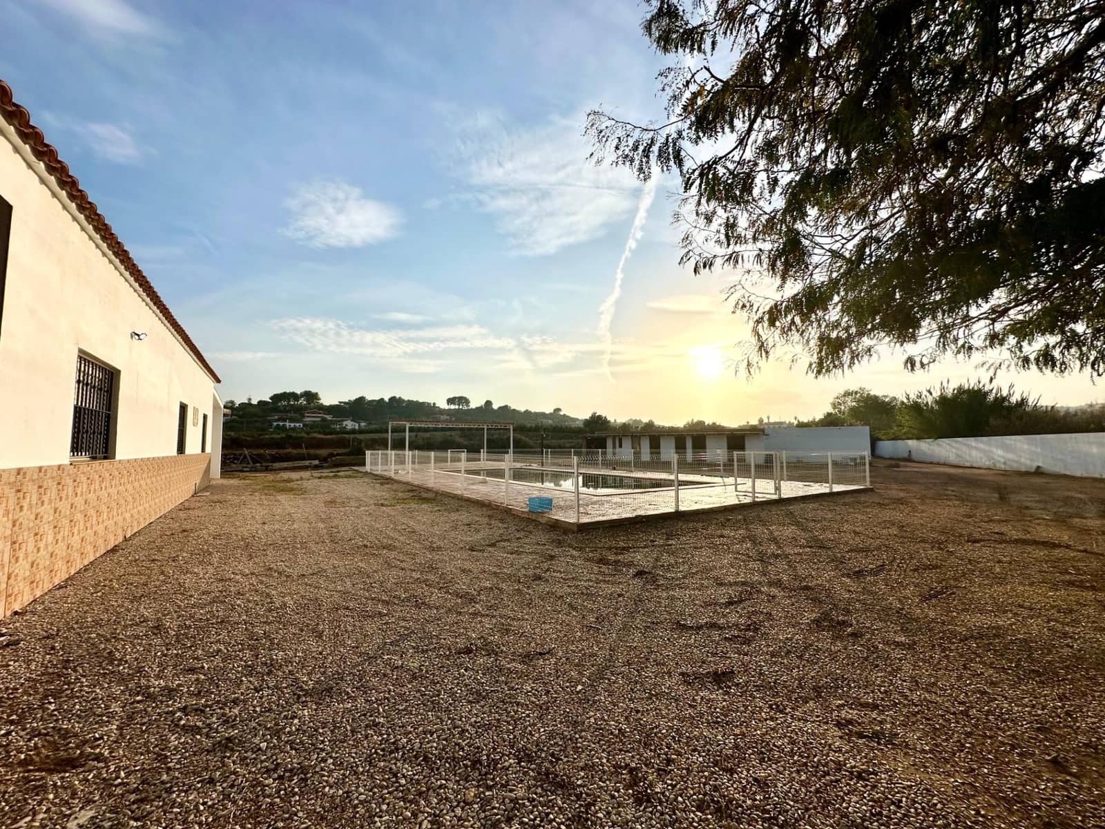 4 soveværelse Villa til salg i Carlet med swimmingpool - € 320.000 (Ref: 8886058)