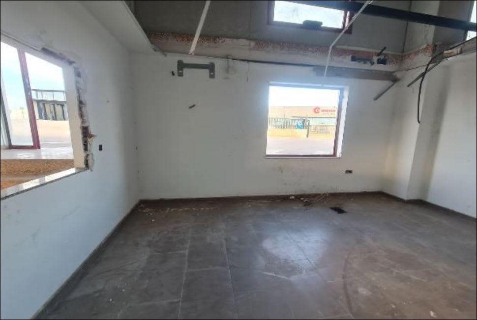 Bedrijf te koop in Alzira - € 466.400 (Ref: 8894942)