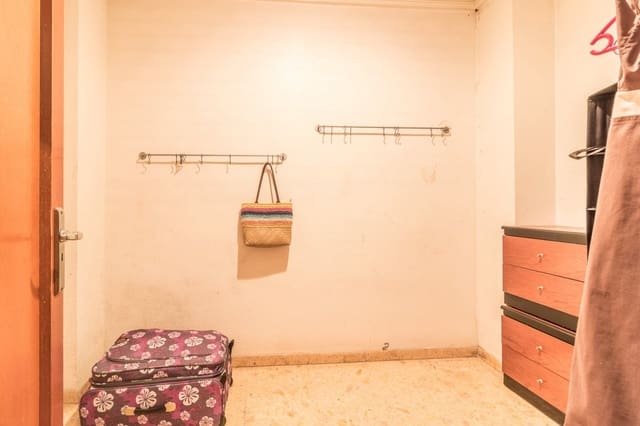 Commercial for sale in Carlet - € 195,000 (Ref: 8932129)