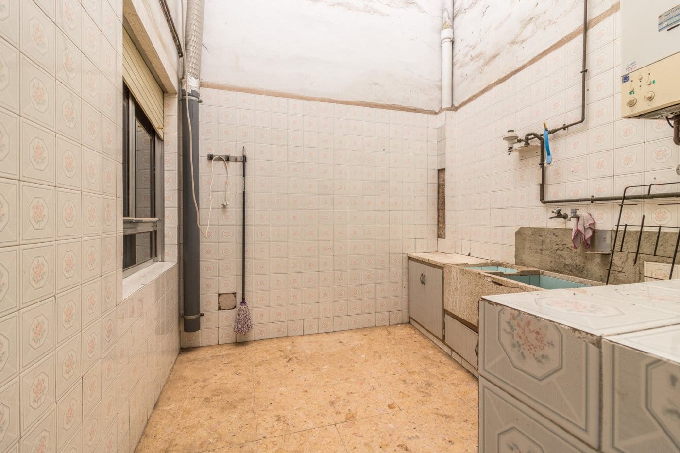 Commerciale in vendita in Carlet - 195.000 € (Rif: 8932129)