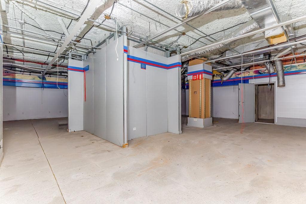 Commercial for sale in Alzira - € 750,000 (Ref: 8936822)