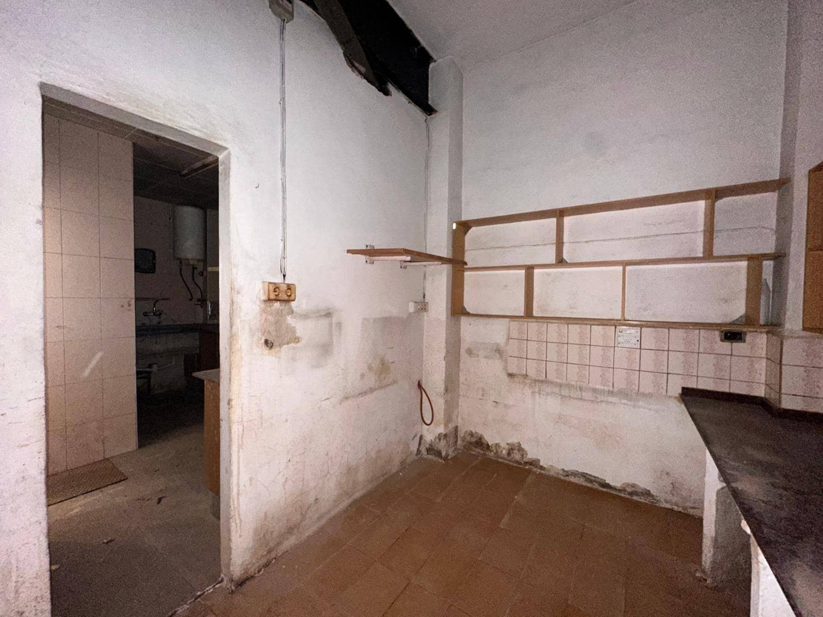 Erhverv til salg i L'Alcudia - € 180.000 (Ref: 8948731)