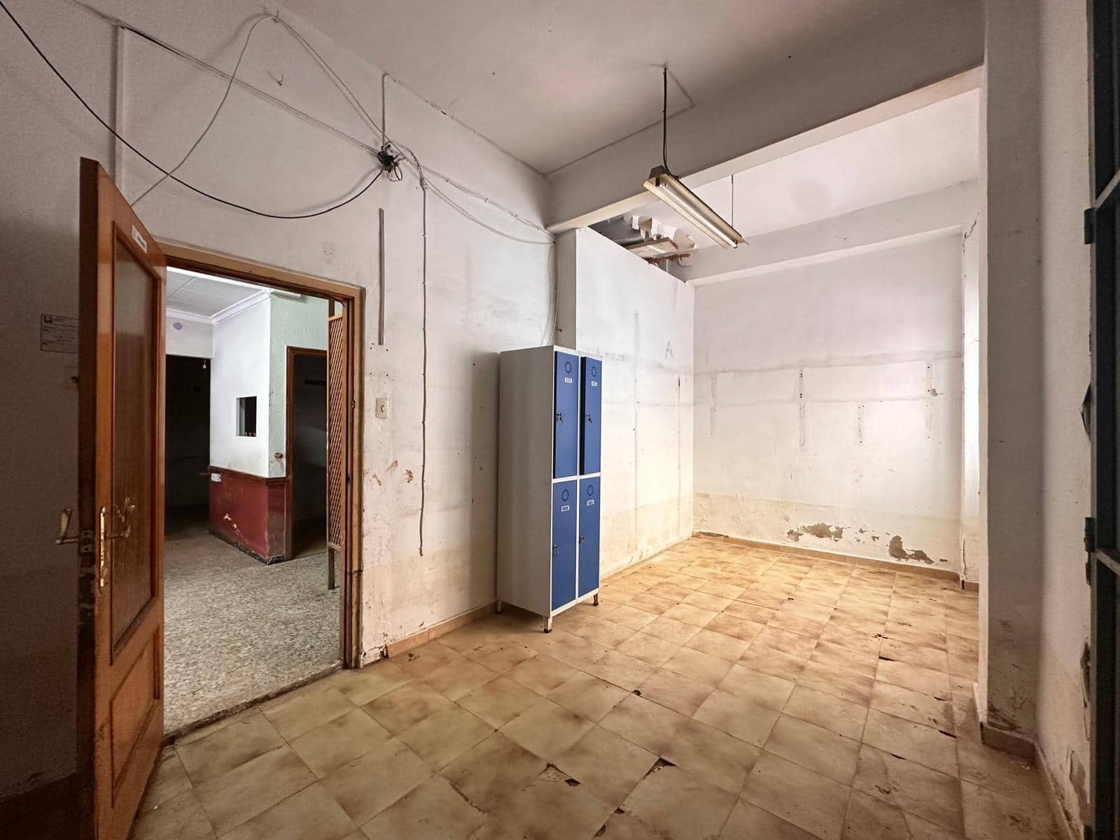 Erhverv til salg i L'Alcudia - € 180.000 (Ref: 8948731)