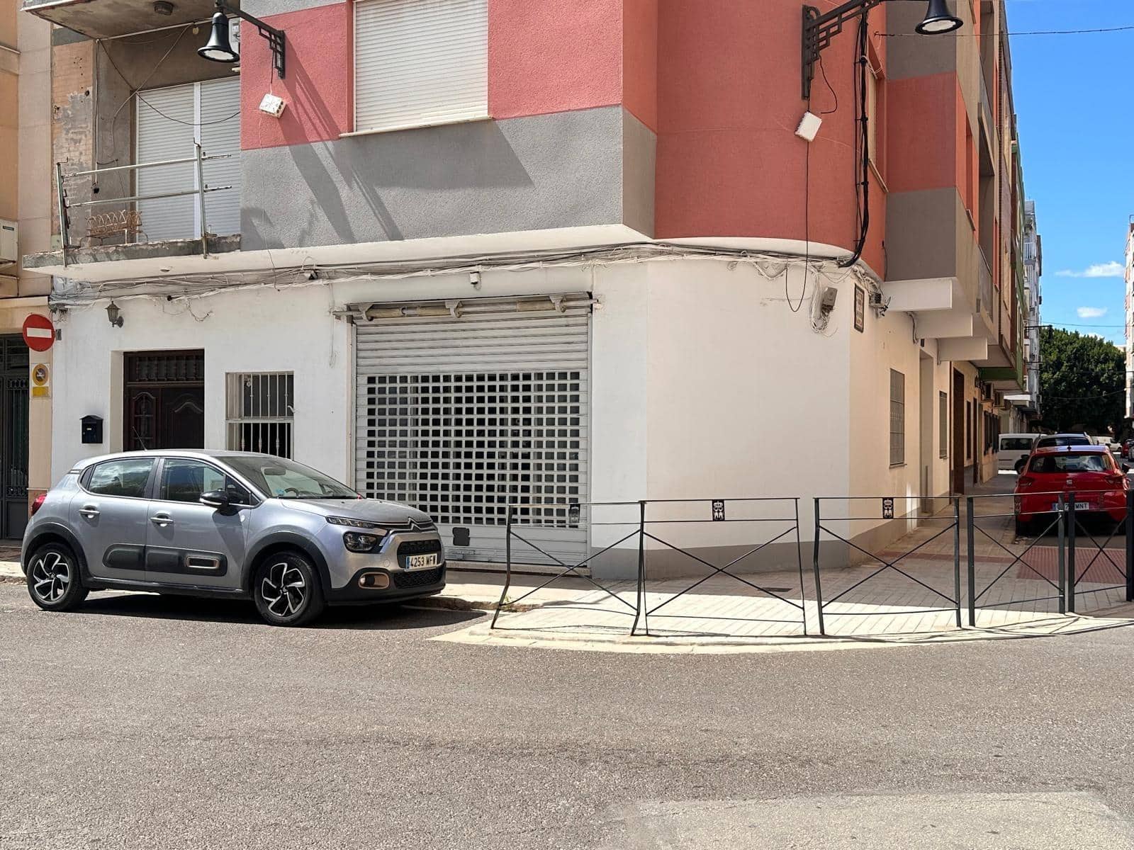 Erhverv til salg i L'Alcudia - € 180.000 (Ref: 8948731)