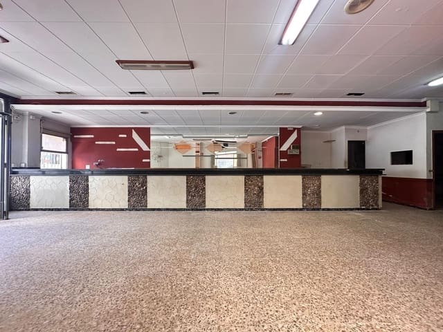 Commercieel te koop in L'Alcúdia - € 180.000 (Ref: 8948731)