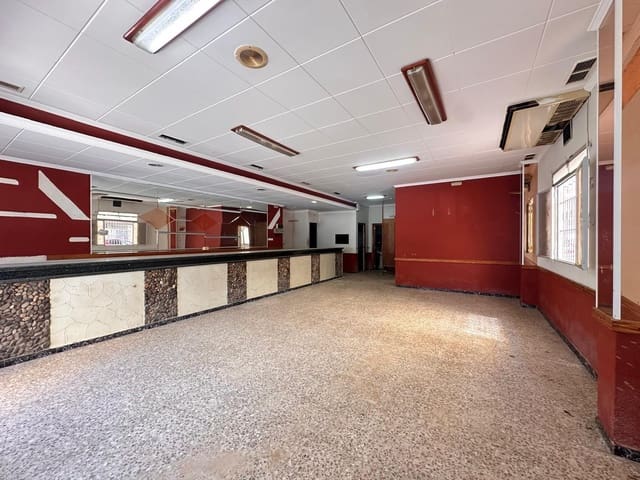 Commercieel te koop in L'Alcúdia - € 180.000 (Ref: 8948731)