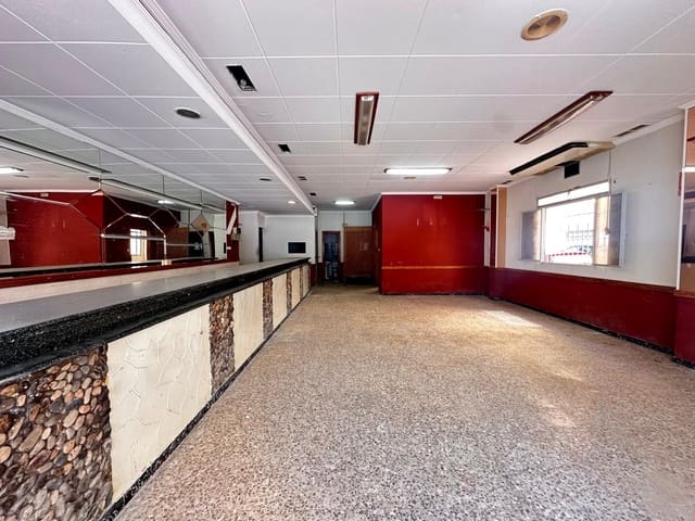 Commercieel te koop in L'Alcúdia - € 180.000 (Ref: 8948731)