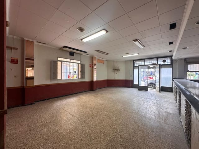 Commercieel te koop in L'Alcúdia - € 180.000 (Ref: 8948731)