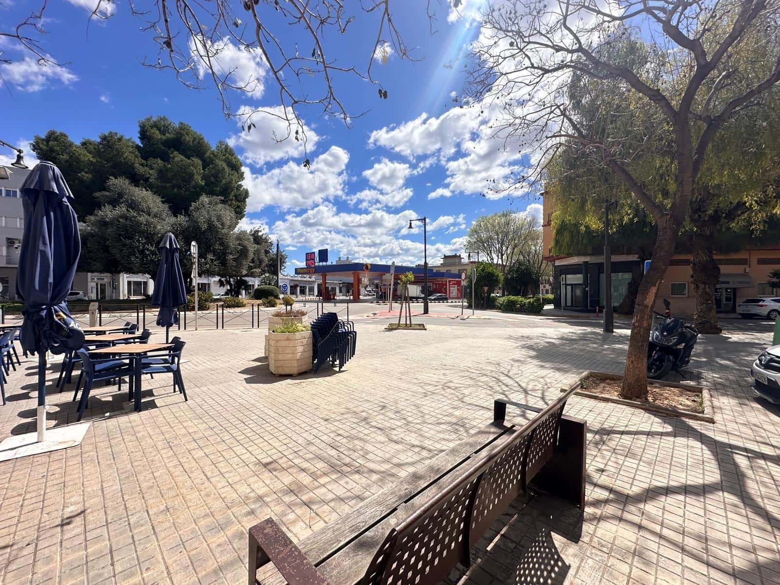 Erhverv til salg i L'Alcudia - € 180.000 (Ref: 8948731)