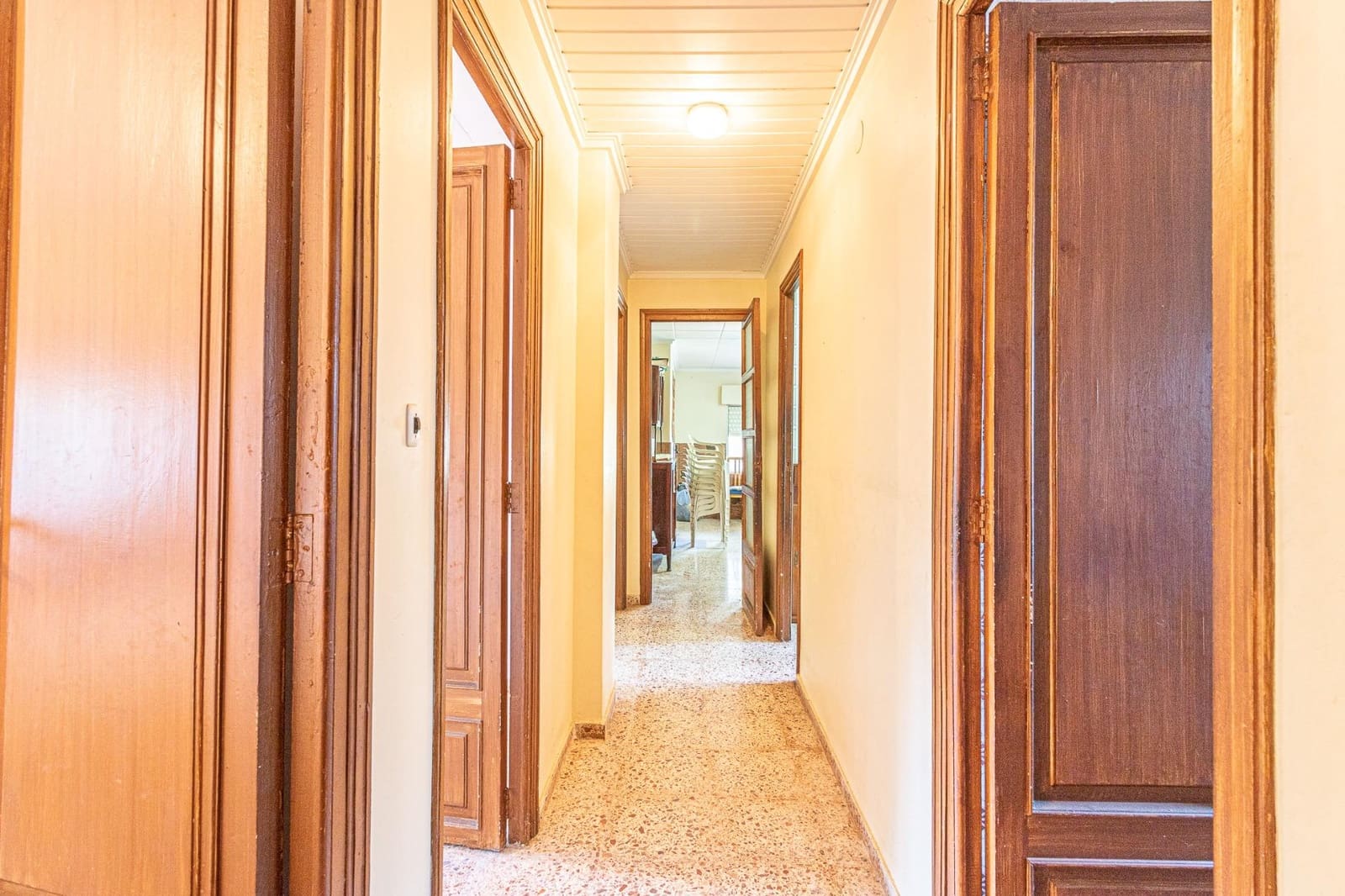 4 soveværelse Finca/Landehus til salg i Carlet med swimmingpool - € 200.000 (Ref: 8948732)