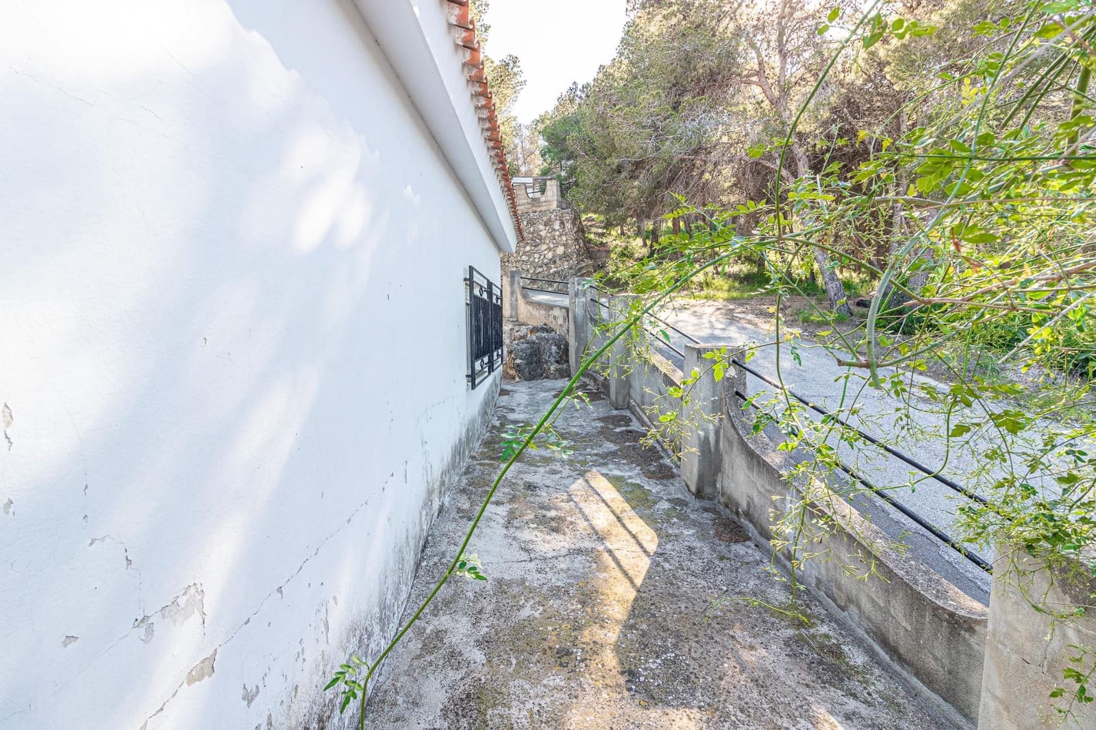 4 soveværelse Finca/Landehus til salg i Carlet med swimmingpool - € 200.000 (Ref: 8948732)