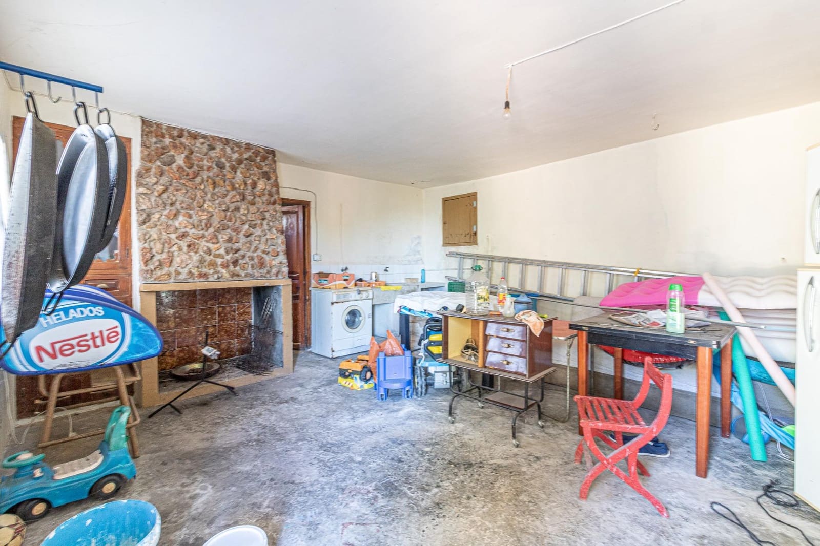 4 soveværelse Finca/Landehus til salg i Carlet med swimmingpool - € 200.000 (Ref: 8948732)