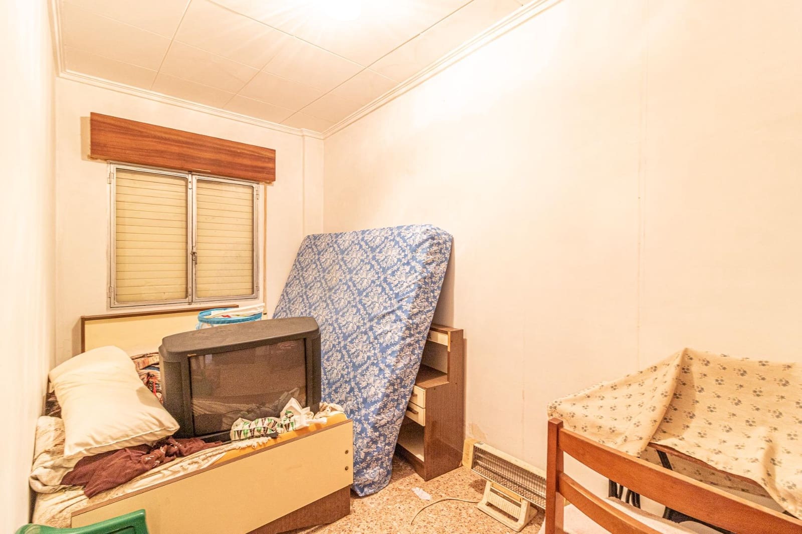 4 soveværelse Finca/Landehus til salg i Carlet med swimmingpool - € 200.000 (Ref: 8948732)