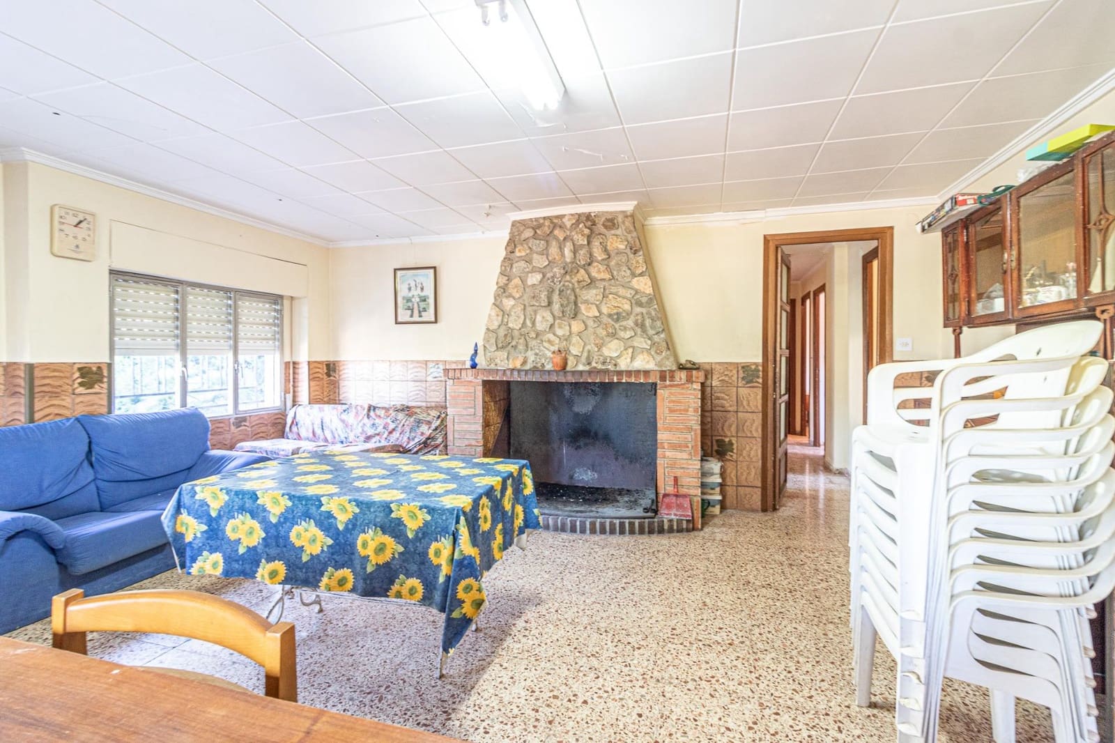 4 soveværelse Finca/Landehus til salg i Carlet med swimmingpool - € 200.000 (Ref: 8948732)