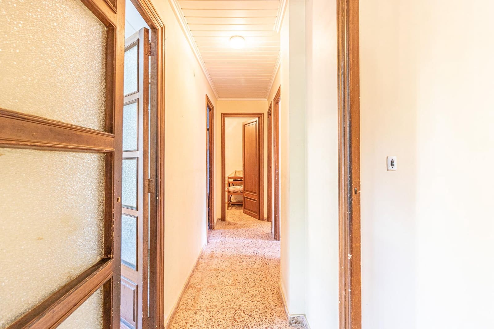 4 soveværelse Finca/Landehus til salg i Carlet med swimmingpool - € 200.000 (Ref: 8948732)