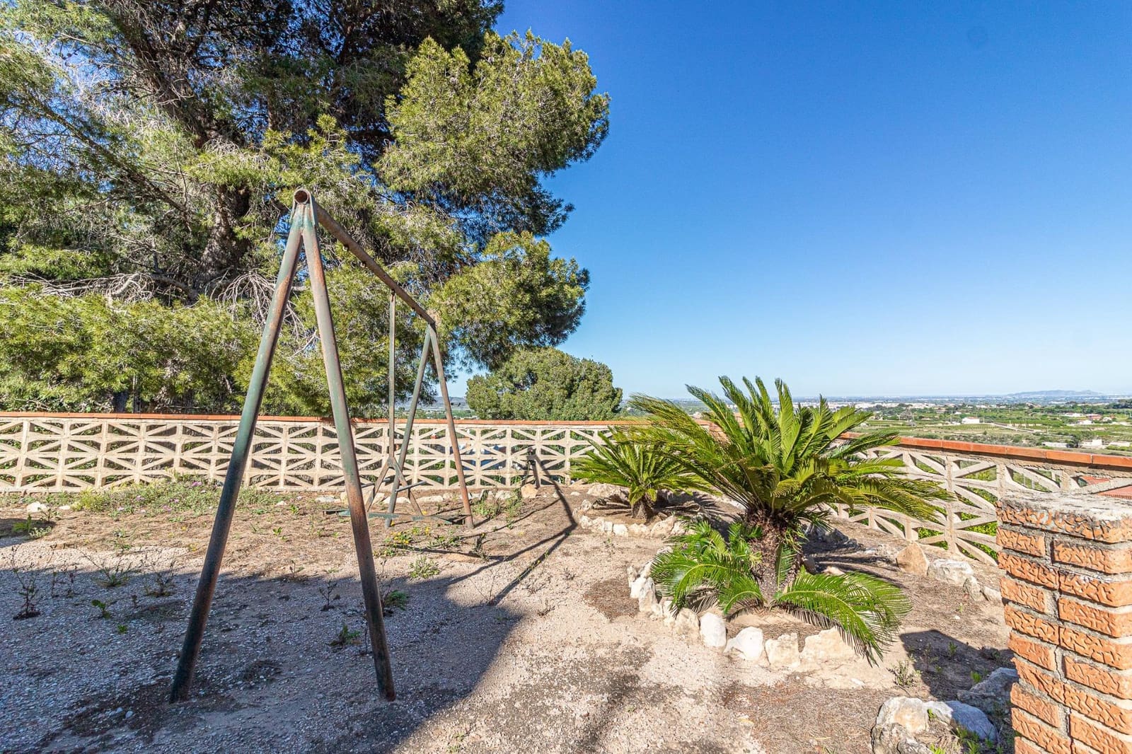 4 soveværelse Finca/Landehus til salg i Carlet med swimmingpool - € 200.000 (Ref: 8948732)