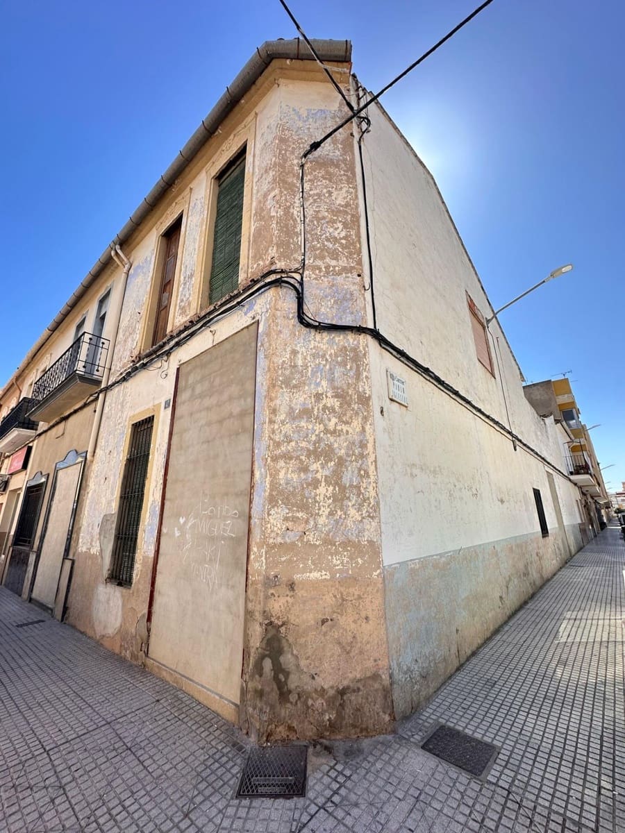 Ruine à vendre à Carlet - 95 000 € (Ref: 8972698)