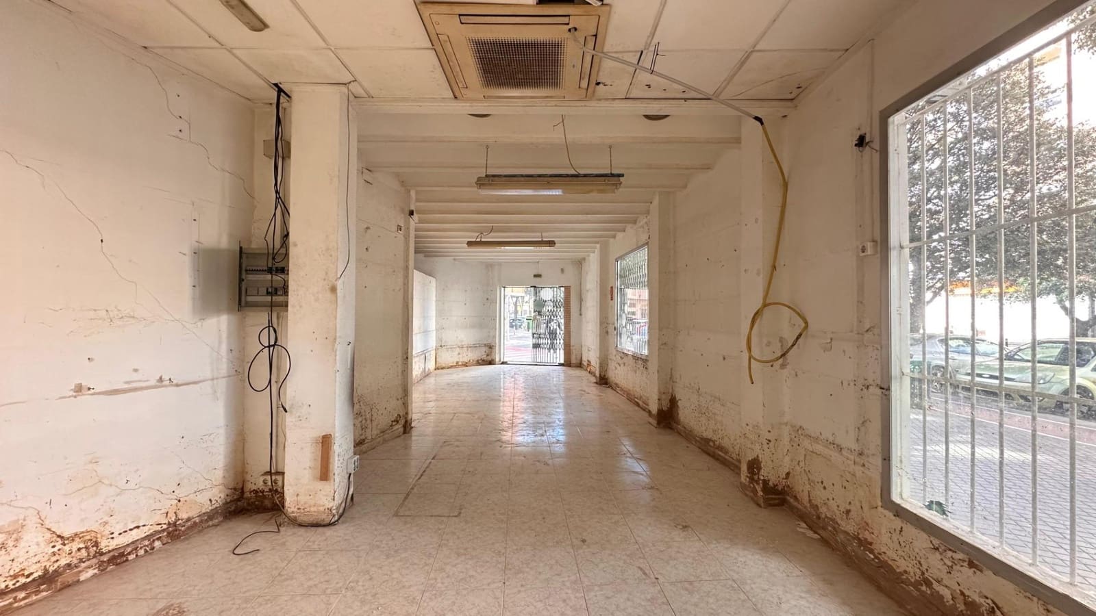 Komercyjne do wynajęcia w L'Alcudia - 550 € (Ref: 8988663)