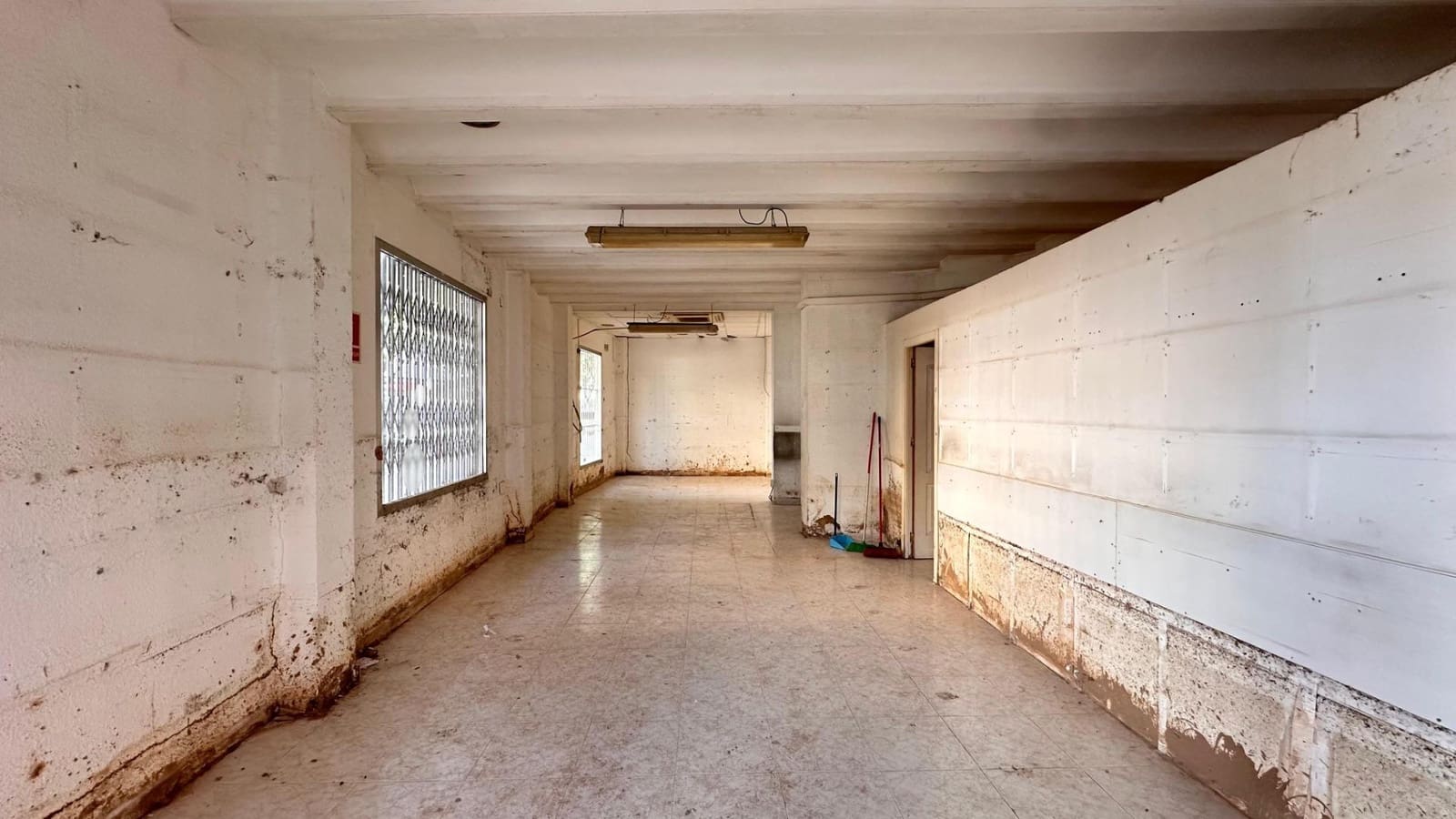 Komercyjne do wynajęcia w L'Alcudia - 550 € (Ref: 8988663)