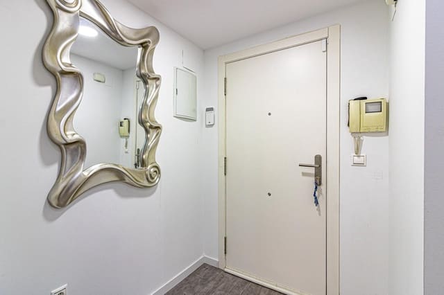 3 makuuhuone Asunto myytävänä paikassa Carlet mukana 
autotalli - 150 000 € (Ref: 8993945)