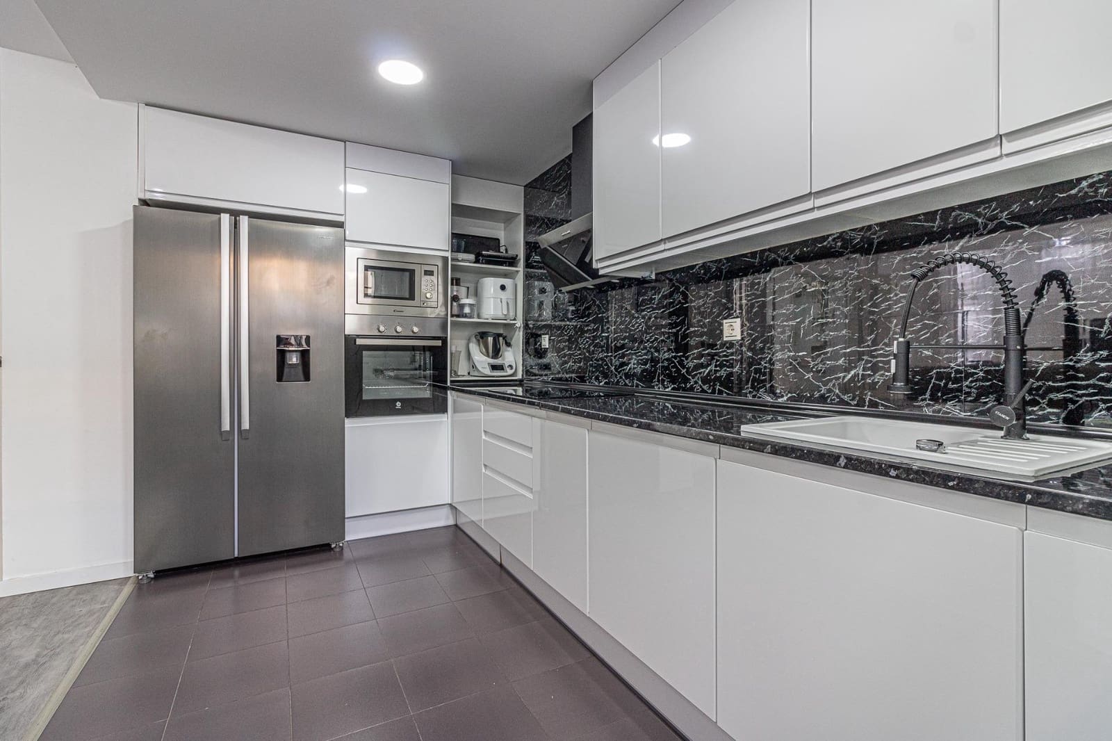 3 sypialnia Mieszkanie na sprzedaż w Carlet z garażem - 150 000 € (Ref: 8993945)