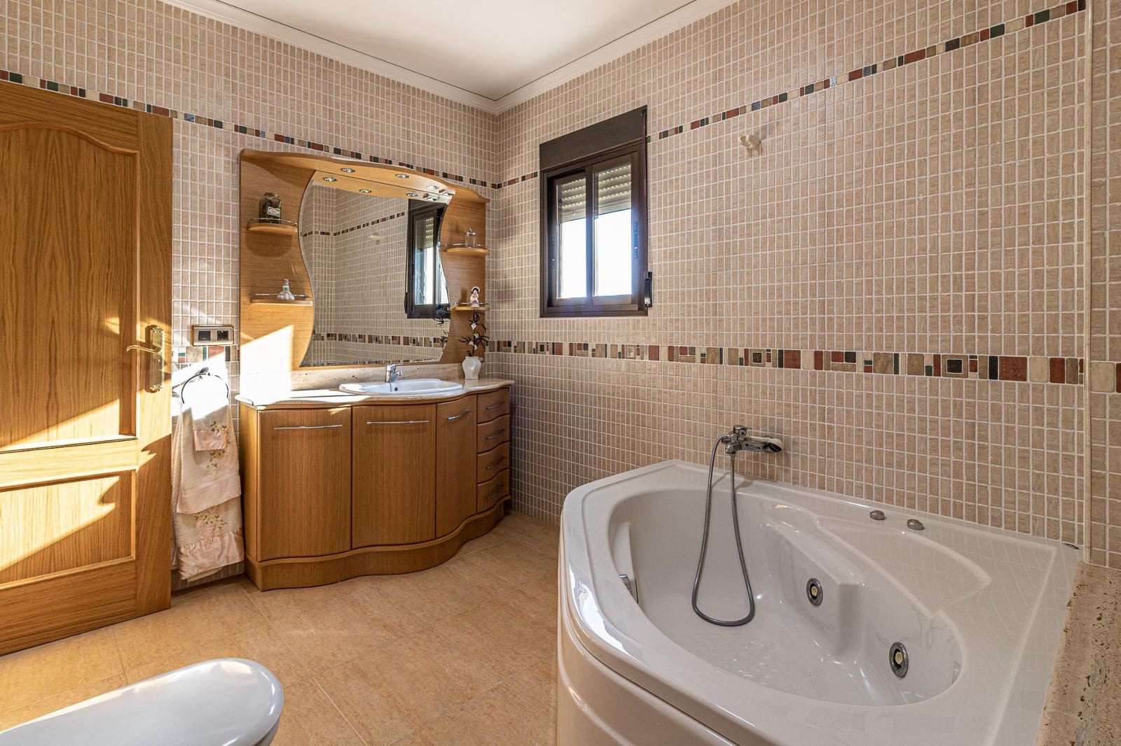 6 sovrum Villa till salu i Alberic med pool garage - 450 000 € (Ref: 9360131)