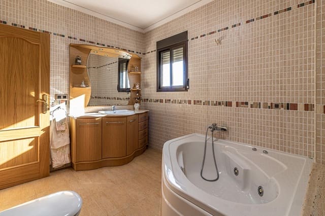 6 camera da letto Villa in vendita in Alberic con piscina garage - 450.000 € (Rif: 9360131)