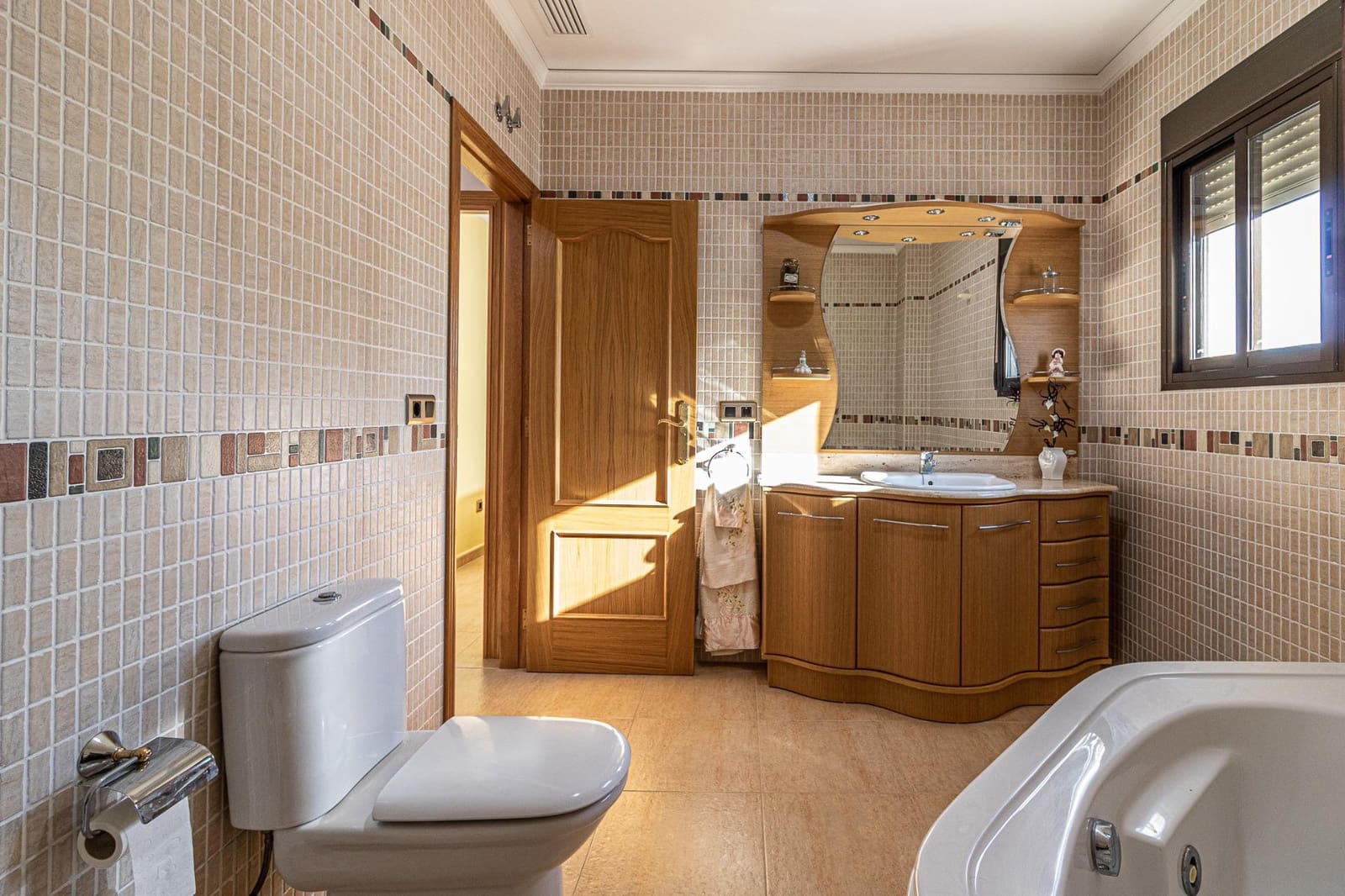 6 sovrum Villa till salu i Alberic med pool garage - 450 000 € (Ref: 9360131)