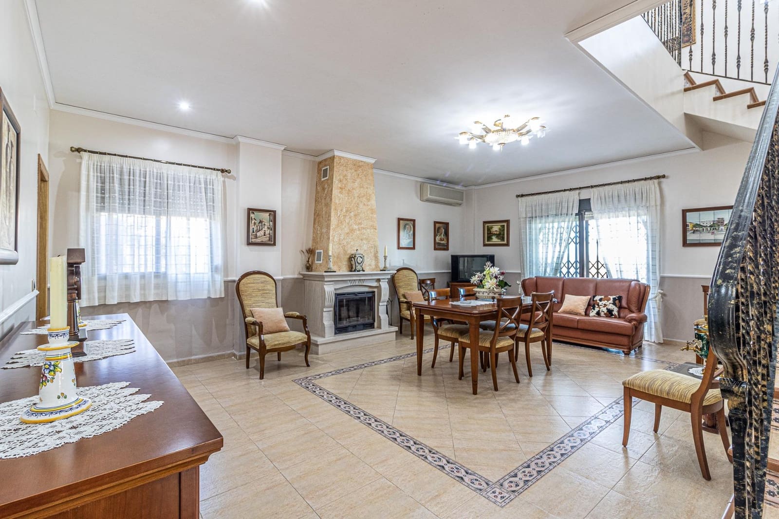 6 sovrum Villa till salu i Alberic med pool garage - 450 000 € (Ref: 9360131)