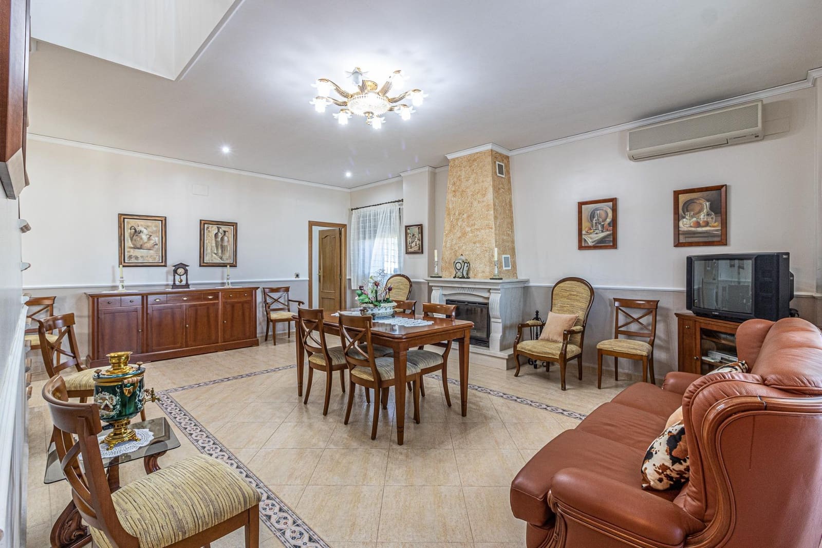 6 sovrum Villa till salu i Alberic med pool garage - 450 000 € (Ref: 9360131)