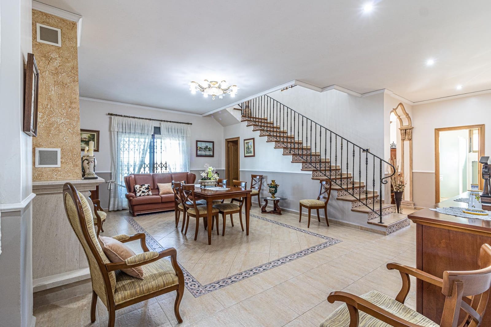 6 sovrum Villa till salu i Alberic med pool garage - 450 000 € (Ref: 9360131)