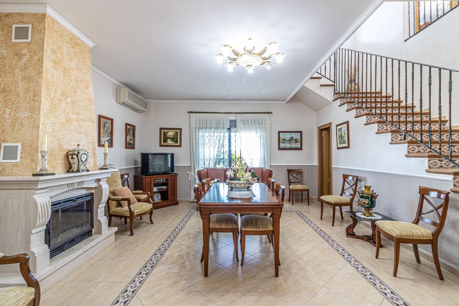 6 sovrum Villa till salu i Alberic med pool garage - 450 000 € (Ref: 9360131)