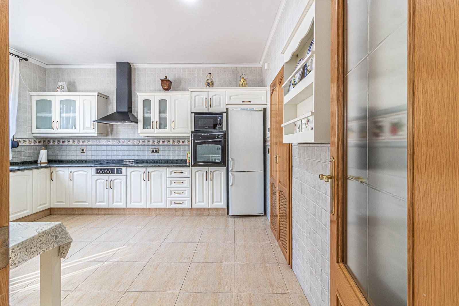 6 sovrum Villa till salu i Alberic med pool garage - 450 000 € (Ref: 9360131)