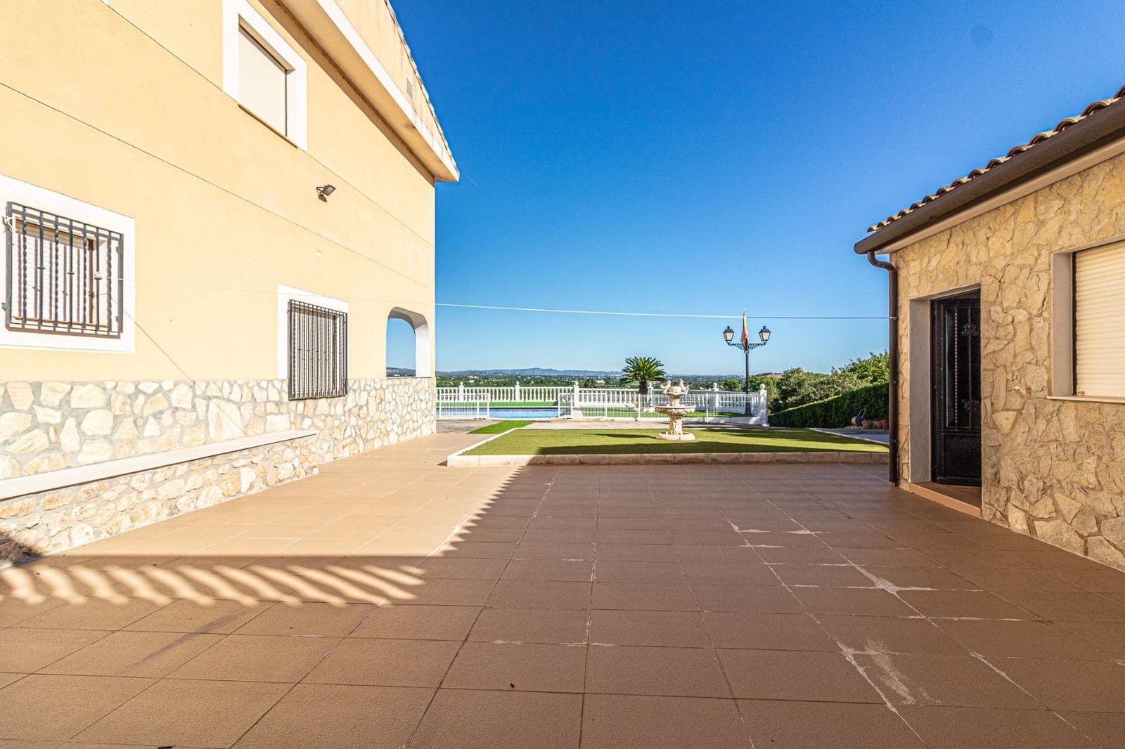 6 sovrum Villa till salu i Alberic med pool garage - 450 000 € (Ref: 9360131)