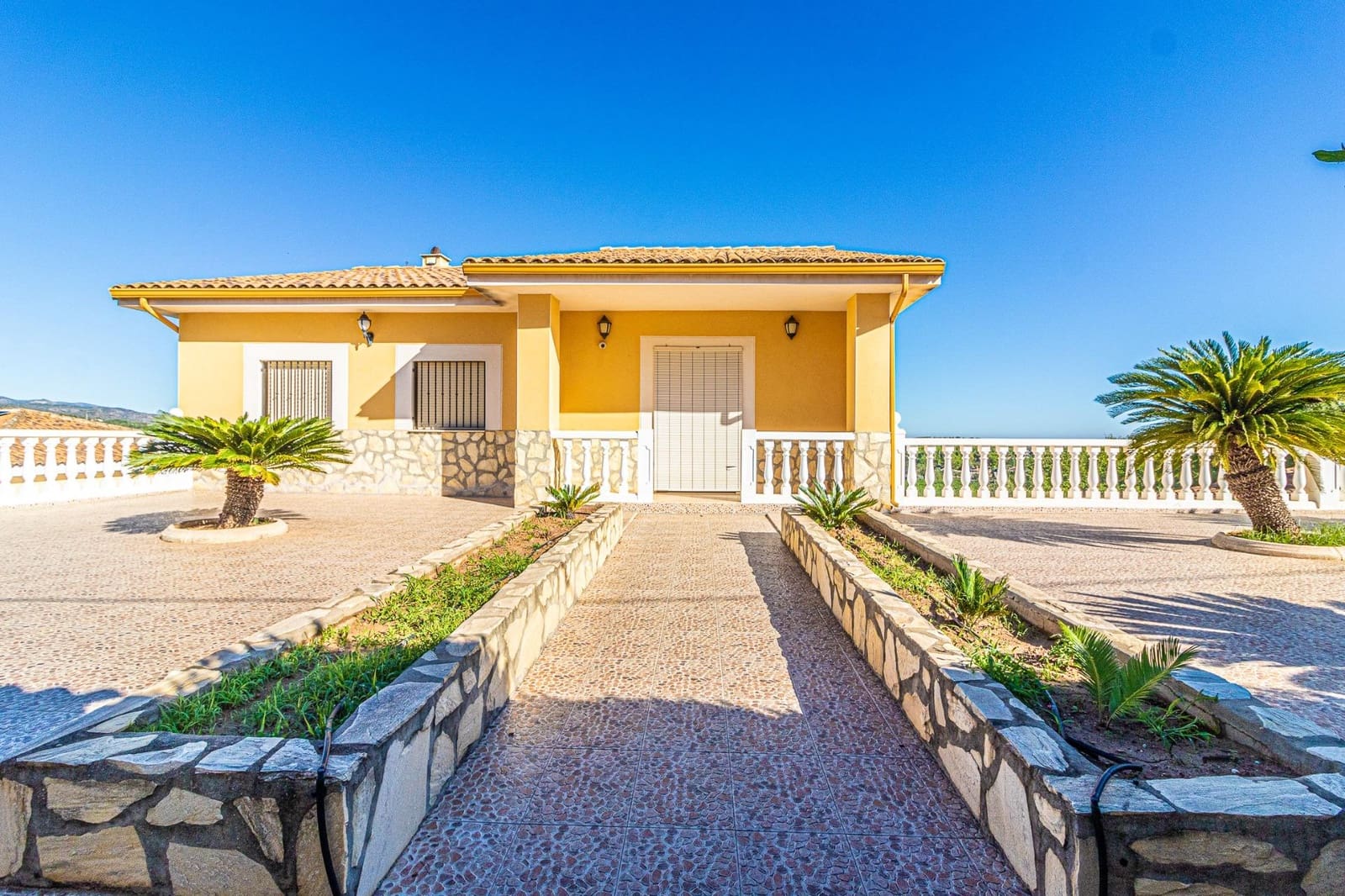 6 sovrum Villa till salu i Alberic med pool garage - 450 000 € (Ref: 9360131)