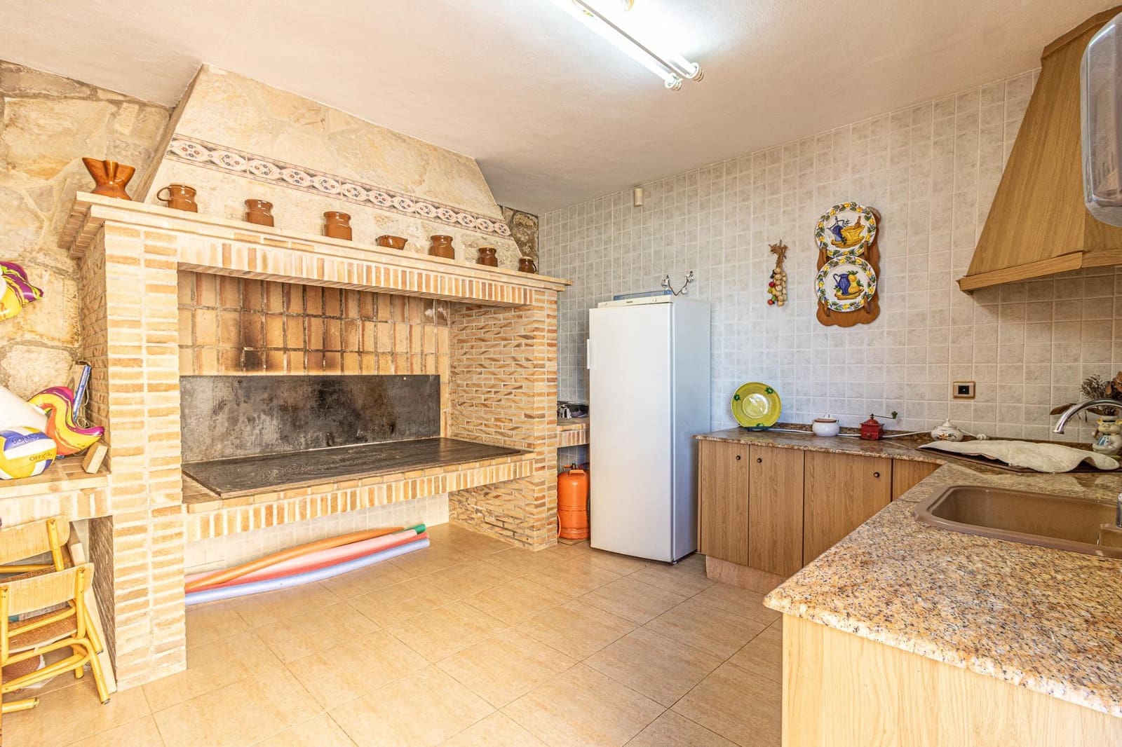 6 sovrum Villa till salu i Alberic med pool garage - 450 000 € (Ref: 9360131)