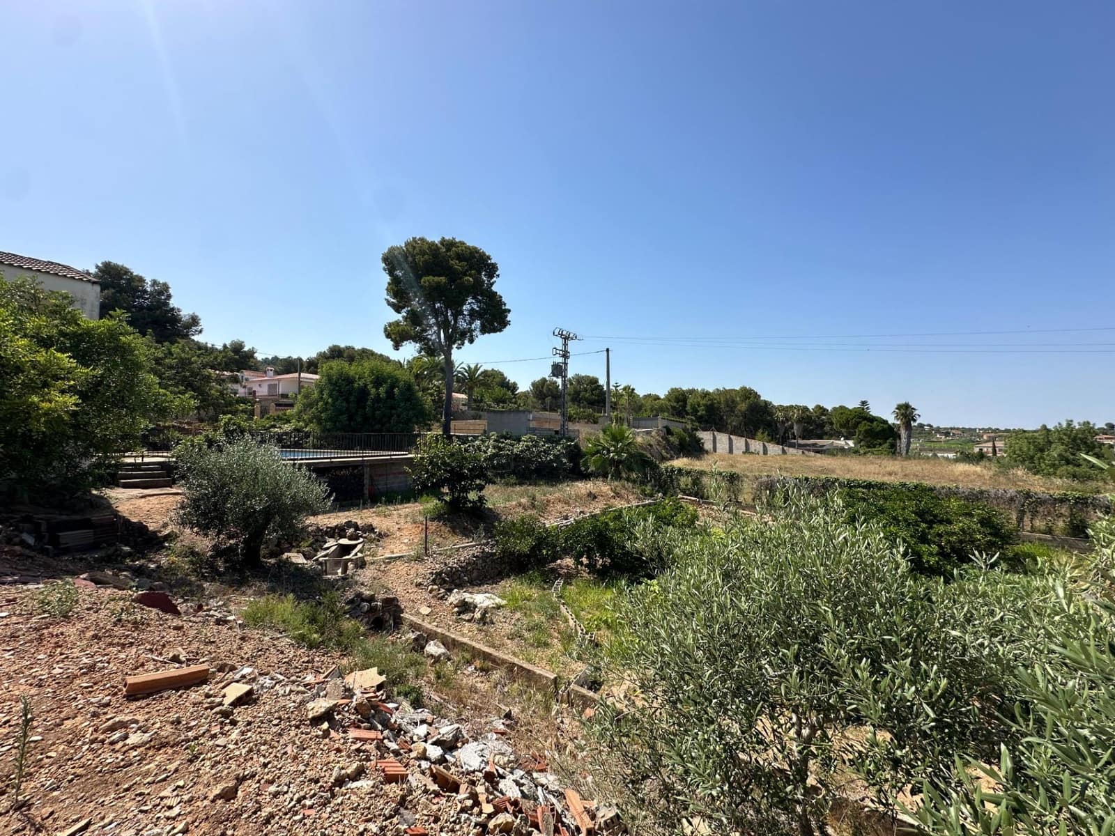 5 bedroom Villa for sale in Carlet with pool - € 175,000 (Ref: 9360133)