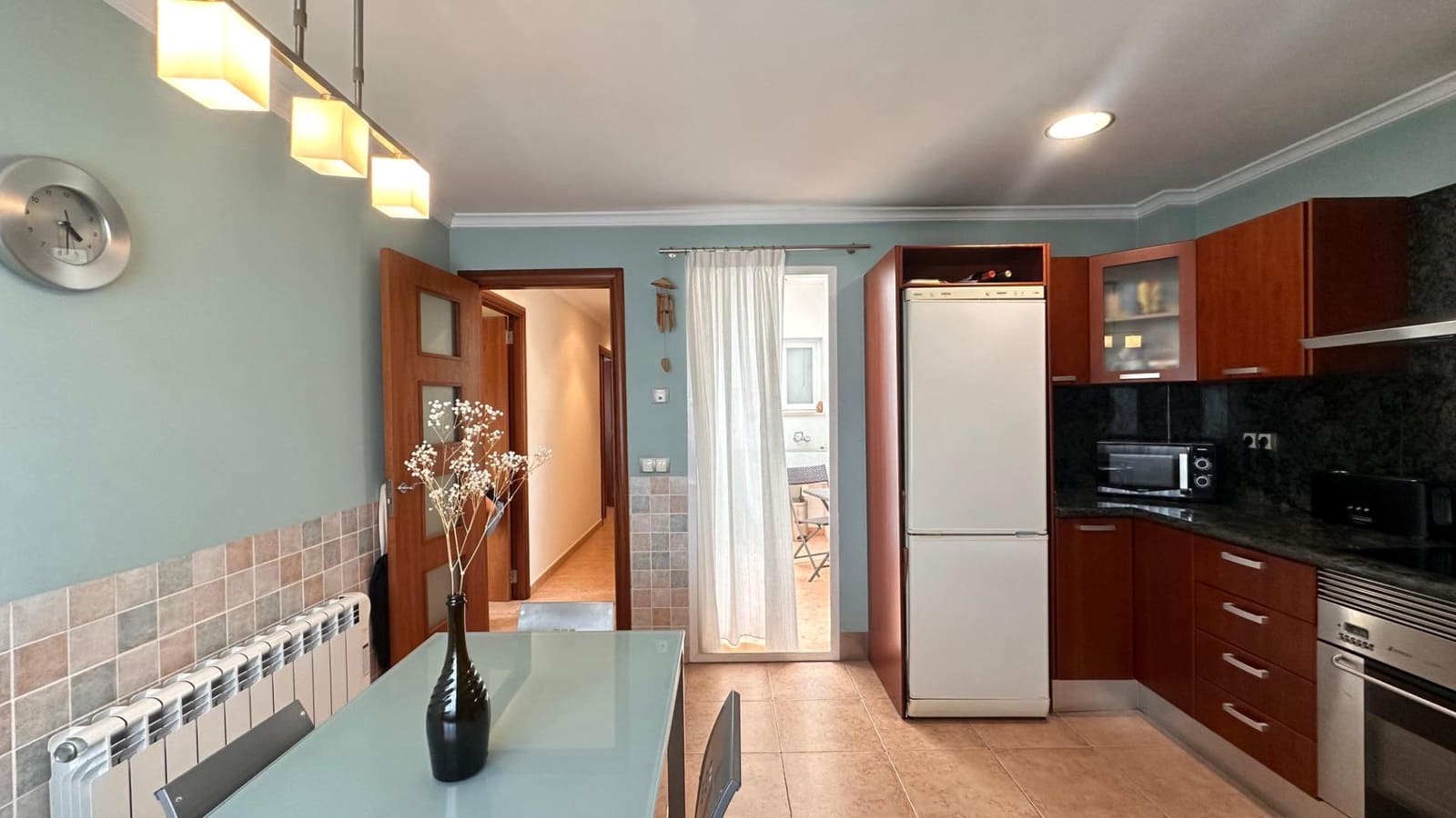 5 bedroom Townhouse for sale in Alginet with garage - € 299,000 (Ref: 9360141)