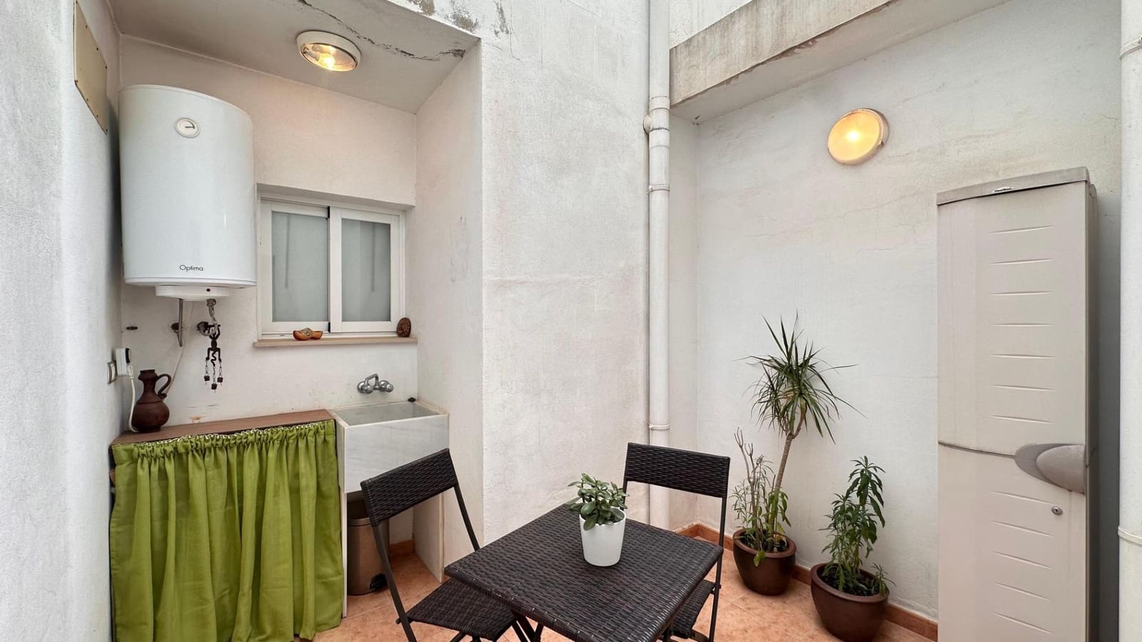 5 bedroom Townhouse for sale in Alginet with garage - € 299,000 (Ref: 9360141)