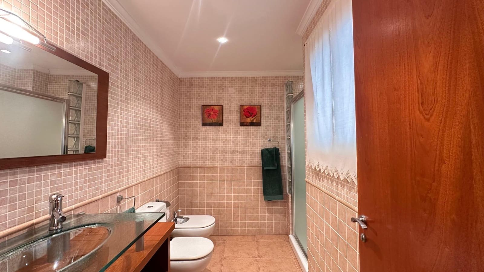 5 bedroom Townhouse for sale in Alginet with garage - € 299,000 (Ref: 9360141)