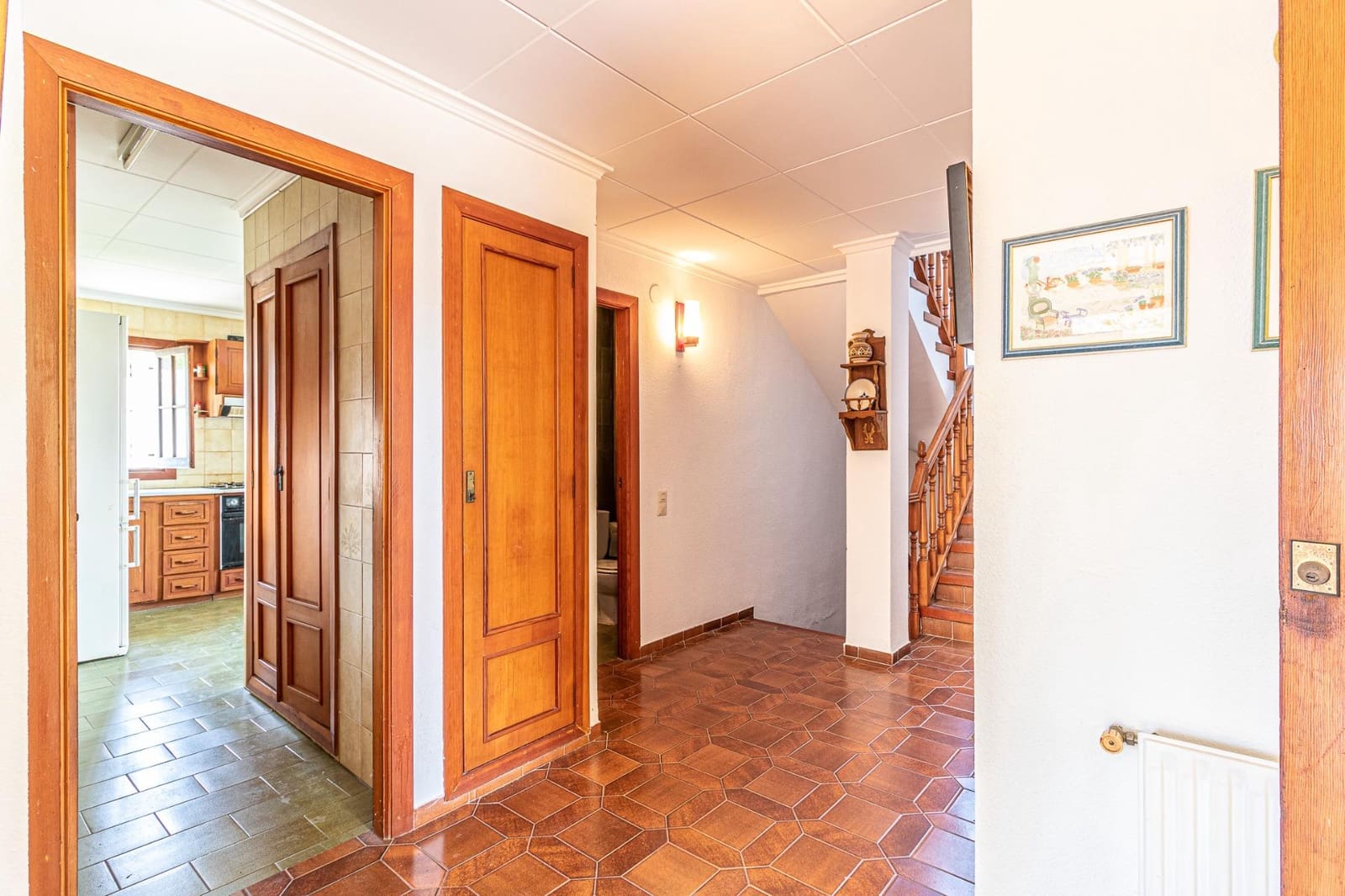 5 bedroom Villa for sale in Carlet with pool garage - € 410,000 (Ref: 9360142)