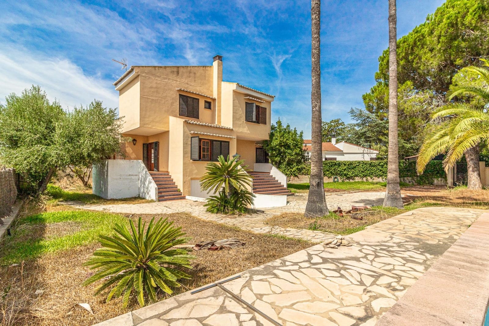 5 bedroom Villa for sale in Carlet with pool garage - € 410,000 (Ref: 9360142)